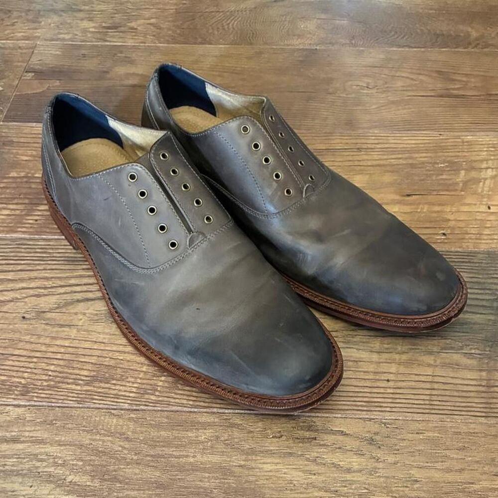 Banana republic brown leather laceless